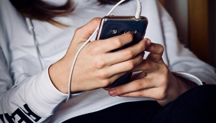 A influência da tecnologia no consumo de conteúdo digital