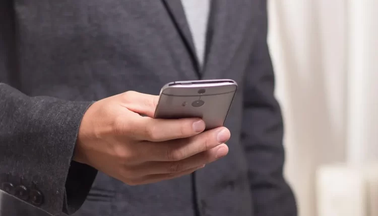 Conversas Ocultas no WhatsApp: 10 Dicas Imperdíveis que Você Precisa Descobrir Agora!