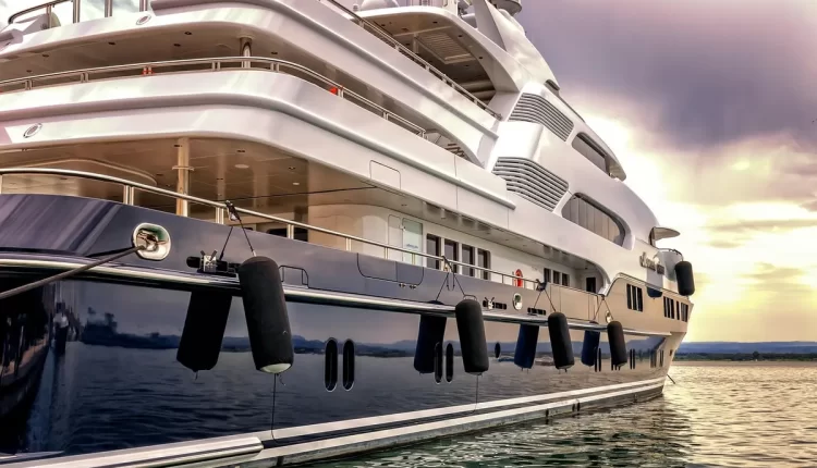 Barco de Grande Porte: 10 Dicas Imperdíveis para Navegar em Grande Estilo Agora!