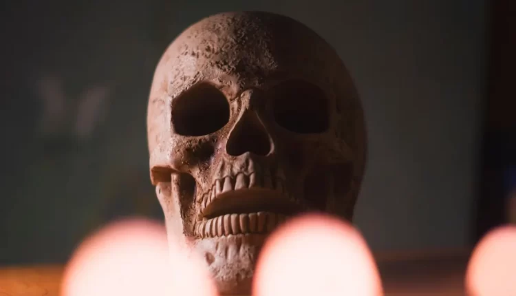 Memento mori: 10 Frases Poderosas Para Refletir Sobre a Vida e Valorizar Cada Momento Hoje!